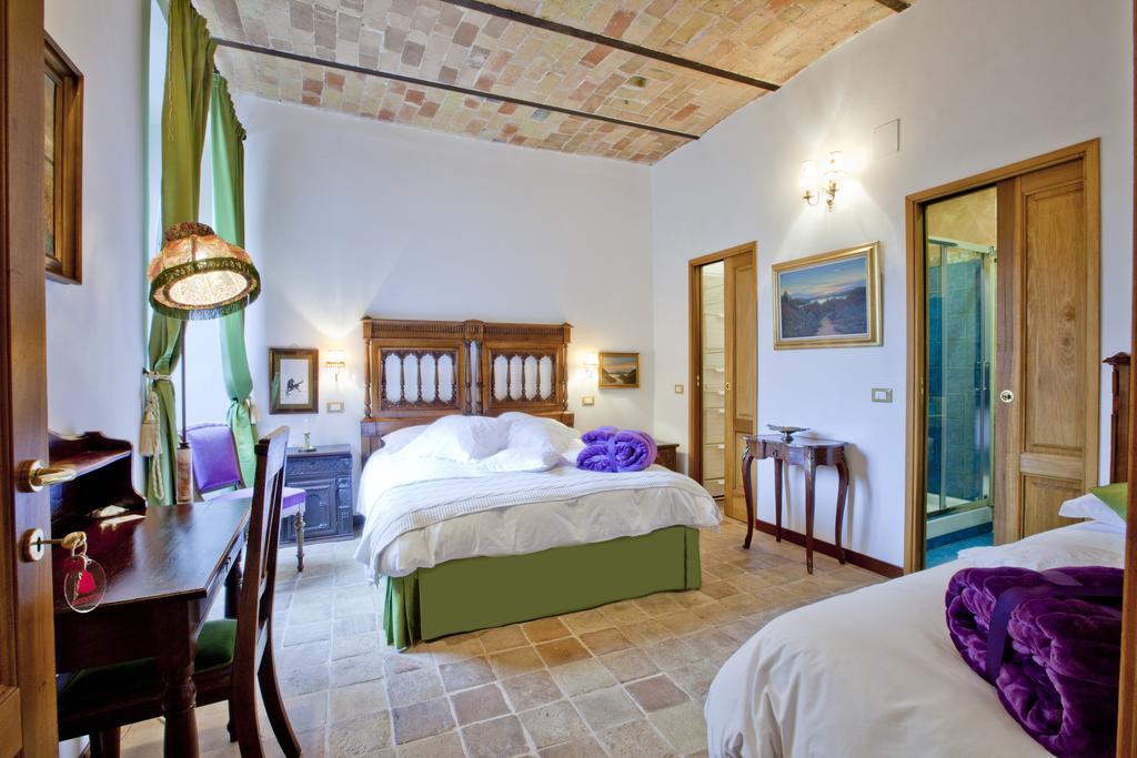 B&B Il Marchese Del Grillo Сульмона Номер фото