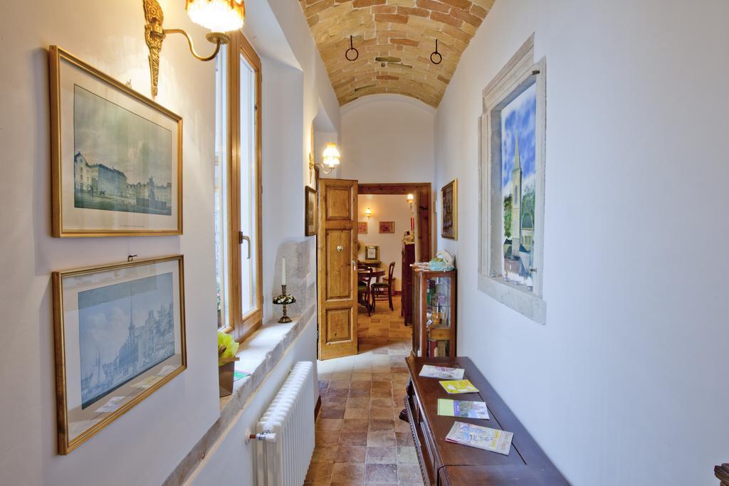 B&B Il Marchese Del Grillo Сульмона Экстерьер фото